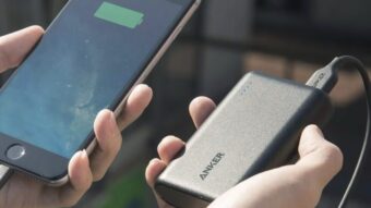 Anker ruft 1,1 Mio. Powerbanks A1263 wegen Brandgefahr zurück. 19 Vorfälle mit Explosionen. Rückgabe nur in den USA – Schweizer Nutzer sollten prüfen.