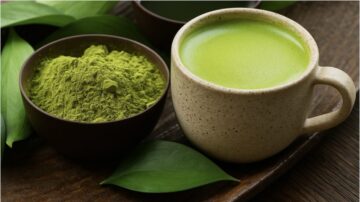 Was ist Matcha? Das grüne Superfood aus Japan im Vergleich zu Kaffee. Erfahre alles über Wirkung, Inhaltsstoffe, Vorteile und Koffein ohne Crash.