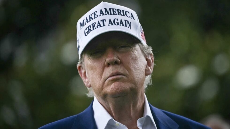 Donald Trump warnt: Wenn Iran Atomwaffen erhält, droht ein globaler Krieg. Eine US-Beteiligung an Israels Angriffen ist nicht ausgeschlossen.
