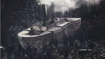 Danny Boyle bringt mit 28 Years Later einen düsteren Blick auf das Nach-Brexit-Großbritannien. Ein Film über Angst, Hoffnung – und eine neue Generation.