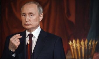Putin plant laut Bloomberg einen Angriff auf NATO-Staaten. Die Folgen wären weltweit gravierend: Das globale BIP könnte um bis zu 1,5 Billionen US-Dollar einbrechen.