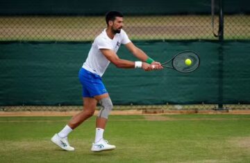 Wimbledon 2025: Novak Djokovics Gesundheitszustand sorgt erneut f&uuml;r Debatten. Alle bekannten Fakten zur Knieverletzung, Operation und sportlichen Ausgangslage.