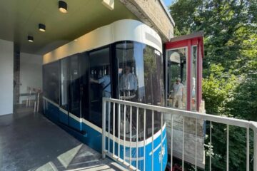 Neue Kabinen der Seilbahn Rigiblick in Zürich: Flexity-Tram-Design mit Dachfenster