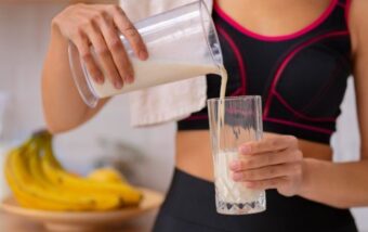 Helfen Proteinshakes wirklich beim schnellen Abnehmen: die ganze Wahrheit