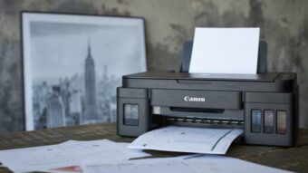 Den besten Heim-Drucker finden! Wir vergleichen Tintenstrahl und Laser, zeigen die wahren Kosten (TCO) und geben Expertentipps für den Kauf in der Schweiz.