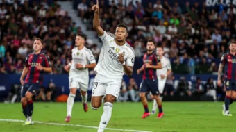 Nach seinem jüngsten Hattrick gegen Kairat Almaty klettert Real Madrids Stürmer Kylian Mbappé mit 60 Toren auf Platz 6 der Champions-League-Torschützenliste und überholt Thomas Müller. Die Jagd auf Raúl beginnt.