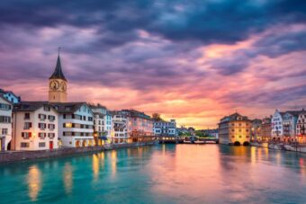 Dein ultimativer Guide für eine Budget-Reise nach Zürich im Herbst 2025. Entdecke Spartipps für Flüge, Unterkünfte und Aktivitäten ohne Kompromisse.