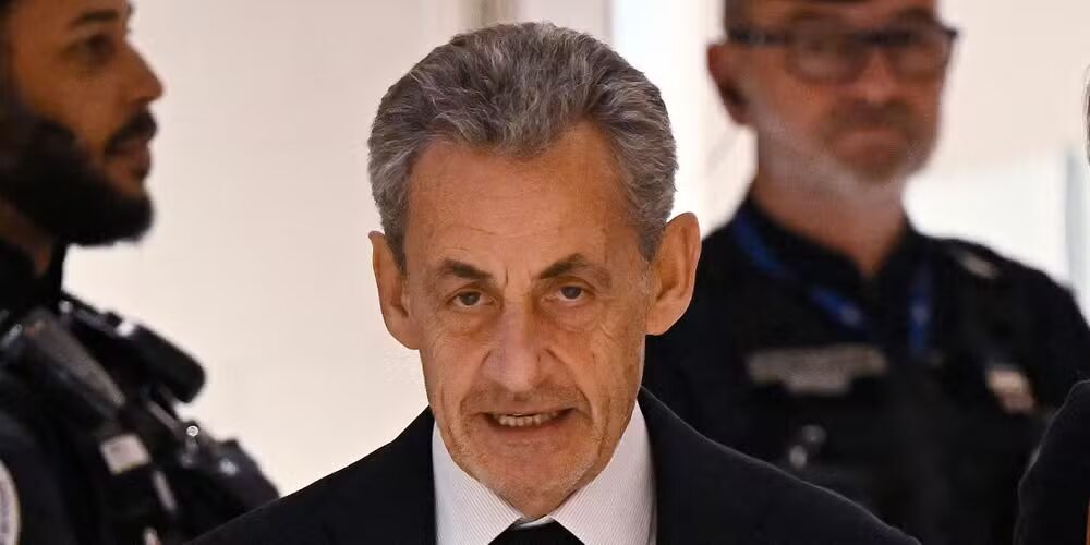 Nicolas Sarkozy wurde in Paris wegen krimineller Vereinigung im Libyen-Finanzierungsskandal verurteilt. Ihm drohen bis zu zehn Jahre Haft.