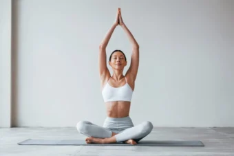 Entdecken Sie, wie Technologie Yoga und Achtsamkeit verbessert. Von Apps bis zu Wearables – erfahren Sie, wie die Schweiz die Zukunft von Mind-Body-Sport gestaltet.