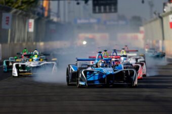 Alle Infos zum Zürich ePrix 2025. Die Formel E kehrt ins Seebecken zurück. Analyse der neuen Gen3-Autos, Favoriten-Check und das komplette Renn-Programm.