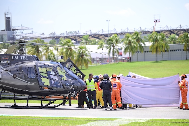 Moto3 Rennen Sepang schockte mit einem schweren Unfall von Rueda und Dettwiler – dennoch triumphierte Taiyo Furusato mit seinem ersten Honda-Sieg und schrieb MotoGP-Geschichte 2025.
