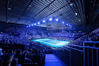 Das ATP-Turnier Swiss Indoors Basel wird zum Wirtschaftsmotor: Millionenumsätze, Sponsoren, Markenpräsenz und Schweizer Präzision vereinen sich 2025.