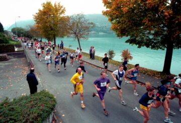 Alles zum Brienzerseelauf 2025: Wie Sie Ihren Lauf w&auml;hlen, Trainingstipps f&uuml;r Anf&auml;nger, die Strecken in der Schweiz und alle Infos zur Anmeldung.