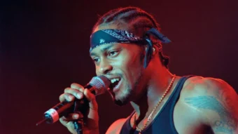 D’Angelo, Pionier des Neo-Soul, ist mit 51 Jahren an Bauchspeicheldrüsenkrebs gestorben. Renewz.de berichtet unter Berufung auf BBC News über Leben, Werk und Vermächtnis des Musikers.