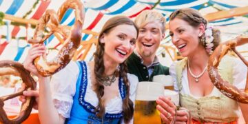 Alle Infos zur Züri-Wiesn Oktoberfest 2025 am Hauptbahnhof Zürich (ZH): Tickets, Bierpreise, Tradition und Anreise-Tipps für die beste Party in der Schweiz.