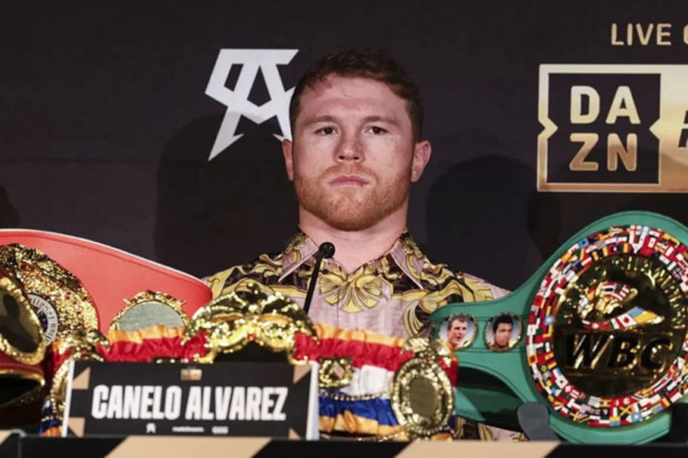 Ex-Weltmeister Canelo Álvares muss sich am 23. Oktober in Kalifornien einer Ellenbogen-Operation unterziehen. Was die athroskopische Entfernung freier Körper für seine Rückkehr 2026 und den Riyadh-Vertrag bedeutet.