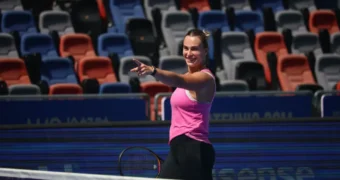 Aryna Sabalenka startet nach ihrer Auszeit in Griechenland bei den Wuhan Open 2025 – als dreifache Titelverteidigerin und klare Favoritin.