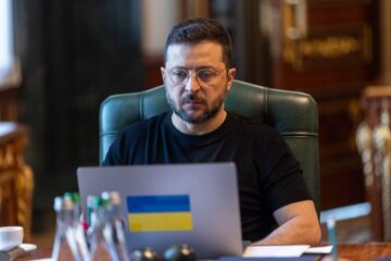 Selenskyj leitet „Energie-Sitzung“ über Schutz der Energieinfrastruktur und Verstärkung der Luftabwehr nach massiven russischen Angriffen.