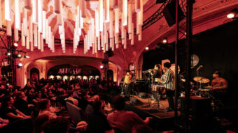 Die Montreux Jazz Residency 2025 bietet intensive Workshops in Jazz, Soul & Pop am Genfersee. Infos zur Bewerbung, den Masterclasses und der Förderung in der Schweiz.