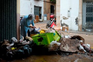 Unwetter-Schock in Spanien: DANA &bdquo;Alice&ldquo; trifft Katalonien mit voller Wucht &ndash; &Uuml;berschwemmungen, Evakuierungen und Verkehrschaos in Tarragona, Valencia und entlang der Mittelmeerk&uuml;ste.