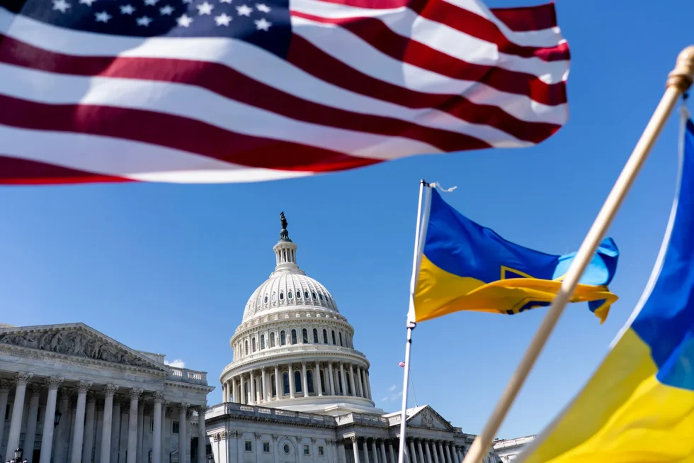 Der US-Senat scheiterte zum fünften Mal an der Regierungsfinanzierung. Der Shutdown setzt sich fort, befeuert durch den Streit um Obamacare-Gelder. Ein Blick auf die politischen Folgen und die drohenden Entlassungen.