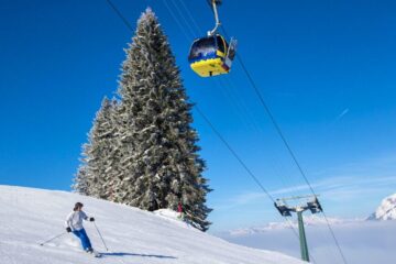 Die Bergbahnen Grüsch-Danusa stellen den Sommerbetrieb ein. Analyse der Gründe für das Scheitern, die Folgen für Graubünden und Lehren für die Schweiz.