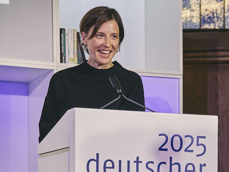 Dorothee Elmiger aus der Schweiz gewinnt Deutschen Buchpreis 2025 auf der Frankfurter Buchmesse