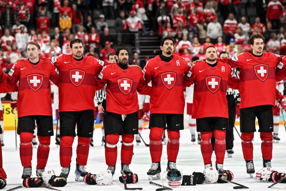 Eishockey WM 2026 in der Schweiz: Erfahren Sie alle Fakten zu Terminen (15.–31. Mai), Gruppen (Zürich/Fribourg) und Ticketpreisen. Grosses Turnier erwartet.
