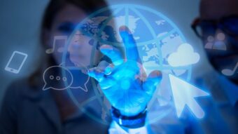 Internet beschleunigen ohne Technik-Wissen: Die besten Tipps zur WLAN-Optimierung, Router-Positionierung und einfache Hardware-Lösungen für zu Hause.