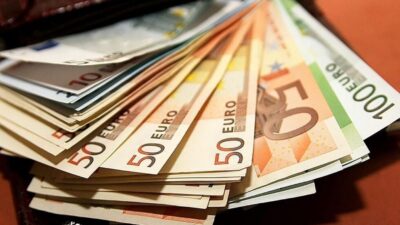 Löhne in der Schweiz 2025: Erfahren Sie die realen Gehaltsunterschiede zwischen Zürich, Genf und den steuergünstigen Kantonen und was wirklich übrig bleibt.