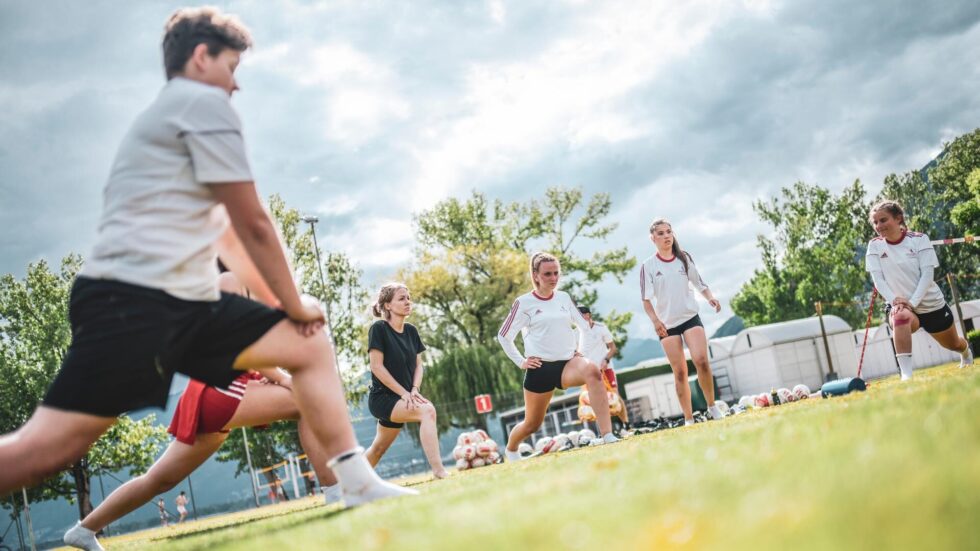 Sportförderung Schweiz 2025 – Programme für Nachwuchs, Frauen und Kantone. Aktuelle Fakten, Zahlen, Strategien und Zukunftsperspektiven.