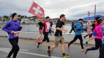 SwissCityMarathon 2025: Alle Infos zum Lauf-Highlight am 26.10.25 in Luzern. Neue Marathon-Strecke (Alpnachstad), Startzeiten, Rekorde, Teams, Live-Stream & Tipps für Läufer.