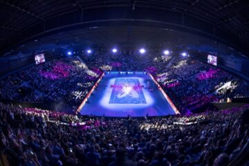 Erleben Sie die Swiss Indoors Basel 2025 live! Alle Infos zu Tennis-Stars, dem Spielplan, Tickets und den Schweizer Favoriten in der St. Jakobshalle.