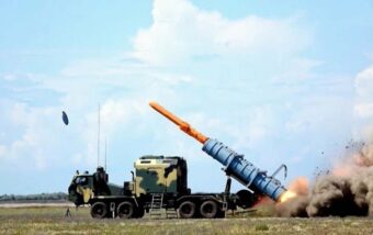 Ukraine Krieg: Selenskyj veröffentlicht Video des Starts der Neptune-Raketen. Das neue System erreicht tief gelegene Ziele in Russland.