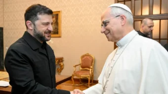 Papst Leo XIV zeigt sich offen f&uuml;r einen Besuch in der Ukraine. Der Vatikan hat laut ANSA bereits einen Plan ausgearbeitet, Sicherheitsfragen bleiben jedoch zentral.