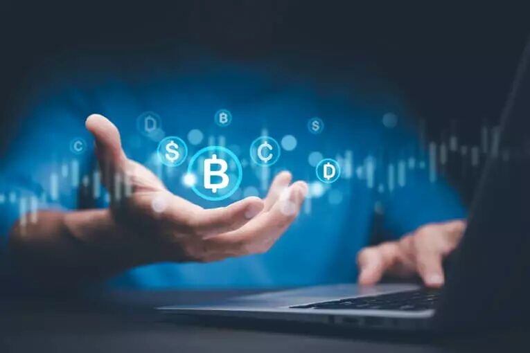 CARF startet in der Schweiz am 1. Januar 2026. Erfahren Sie, wie die neue Krypto-Meldepflicht funktioniert und was der Datenaustausch ab 2027 für Sie bedeutet.