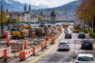 Stra&szlig;enbau Luzern M&auml;rz&ndash;April 2026: gro&szlig;e Sanierungen an H&ouml;henstrasse, Waldstrasse und Heiterweid, Verkehrseinfl&uuml;sse und Tipps f&uuml;r Pendler und Reisende. Planung, Umleitungen, Auswirkungen.