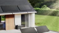 Ein Balkonkraftwerk kann viele Alltagsger&auml;te wie Router, Laptop, LED-Lampen oder TV mit Solarstrom unterst&uuml;tzen. Entscheidend sind Leistung, Sonne, Verbrauch und die richtige Platzierung der Module.