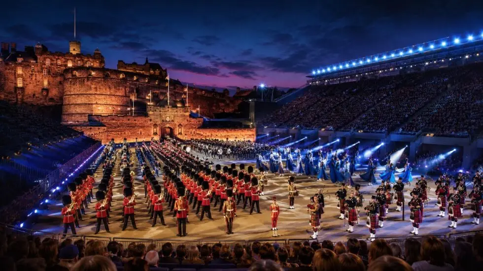 Basel Tattoo 2026 feiert 20 Jahre – vom 17. bis 25. Juli in neu gebauter Arena! Erstmals alle britischen Königsgarden, Top Secret trifft die Blue Devils, fünf Weltmeister & Red Hot Chilli Pipers.