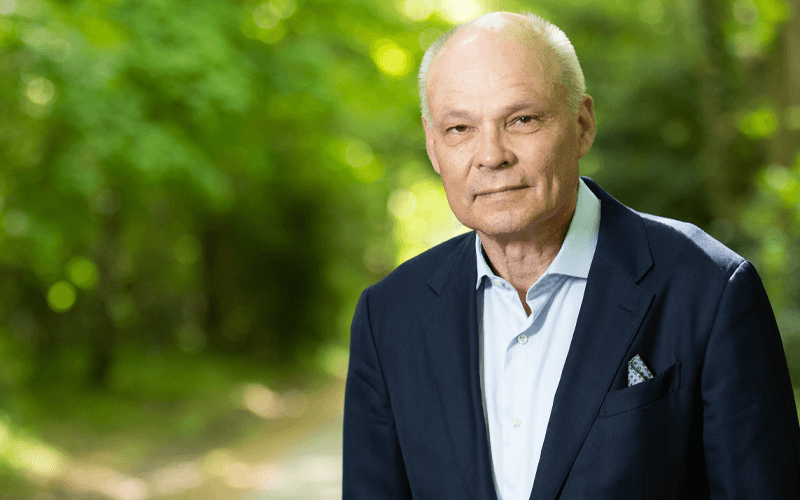 Jouke Brada berät bei Bissessur Unternehmen zu Corporate Finance, M&A, Restrukturierungen und Corporate Governance. Mehr als 40 Jahre Erfahrung bei internationalen Transaktionen zwischen Schweiz und Niederlanden.