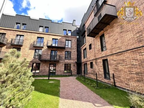 Thermopaneele f&uuml;r die Fassade von Royal Facade verbinden hochwertige W&auml;rmed&auml;mmung mit langlebiger Klinkeroptik. Entdecken Sie Vorteile, Technik und Fassadenl&ouml;sungen f&uuml;r Neubau und Sanierung.