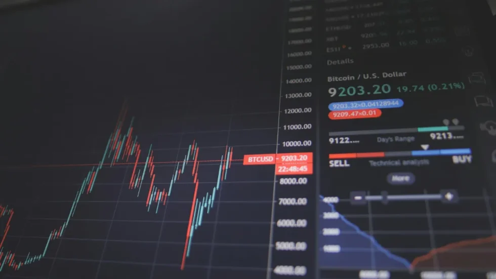 Bitcoin-Kurs: Handelschart auf dem Bildschirm im Oktober 2026