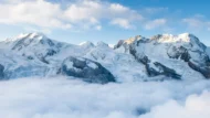 Br&uuml;ckentage 2027 in der Schweiz: Berge &uuml;ber dem Nebelmeer