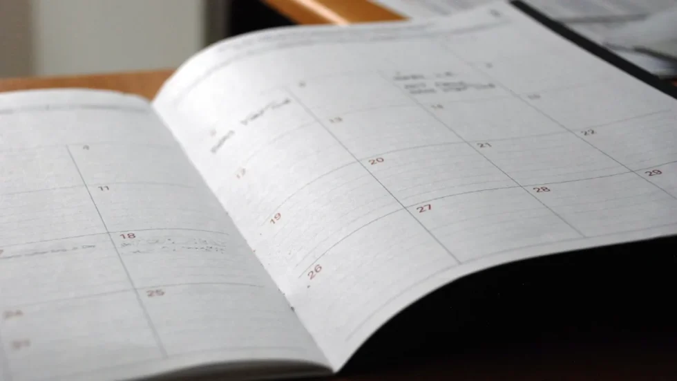 November 2026: Kalender mit Fristen für Krankenkasse und Säule 3a