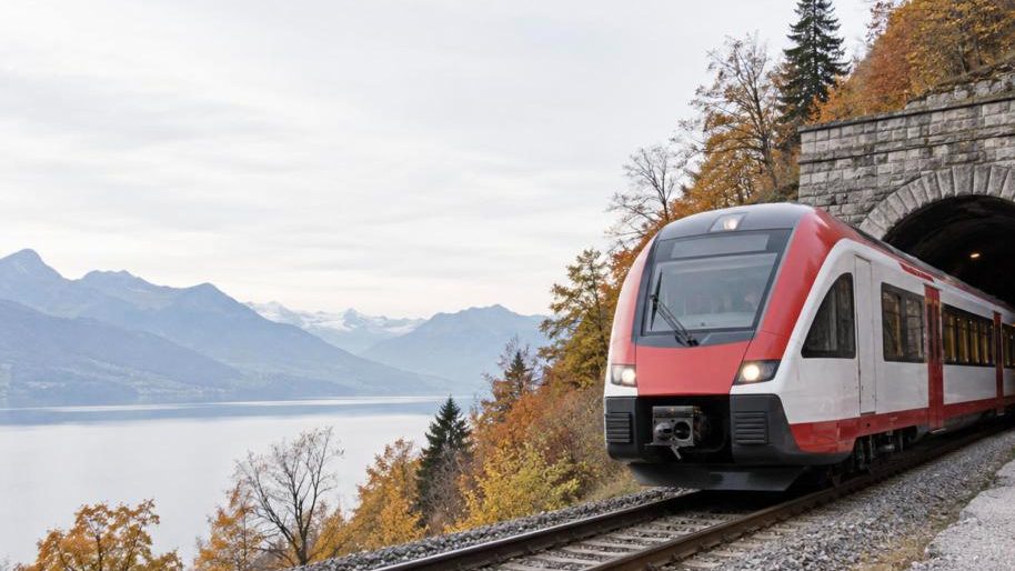 Sperrung Rapperswil–Rüti: S-Bahn vor dem Täusitunnel, Ersatzbus bis 18. Oktober 2026
