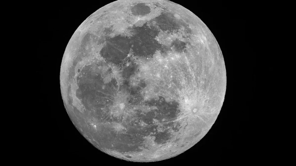Vollmond November 2026: Supermond am Nachthimmel
